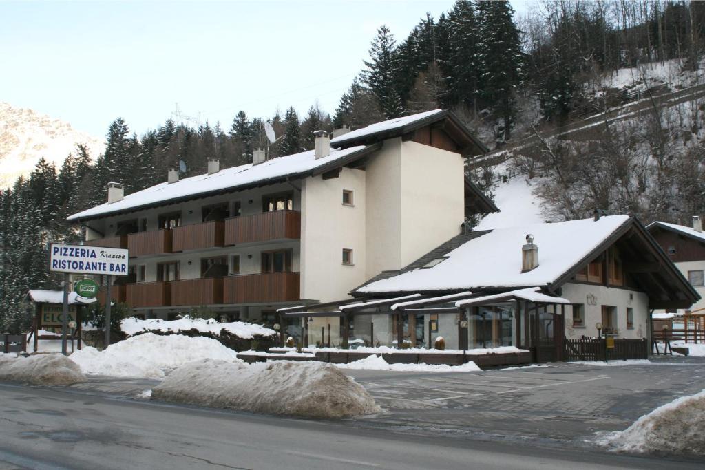 Residence Elga Valdisotto Eksteriør bilde